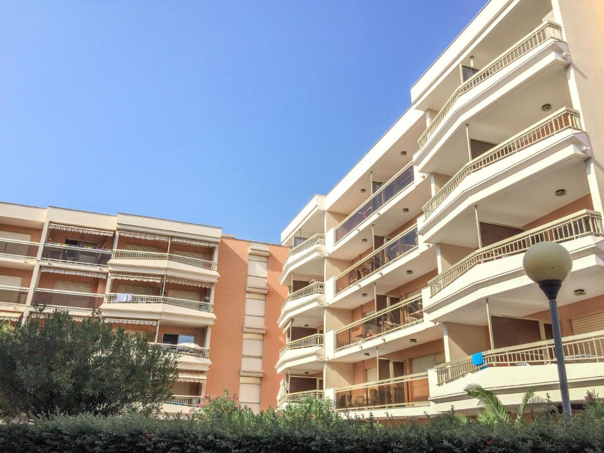 Apartment Les Platanes-4 By Interhome Sainte-Maxime Exterior foto